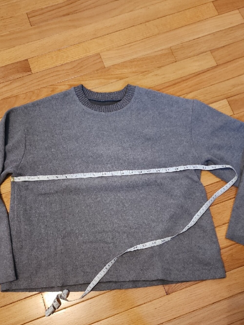 Zara Women's Crewneck Sweater - Picture 3 of 4